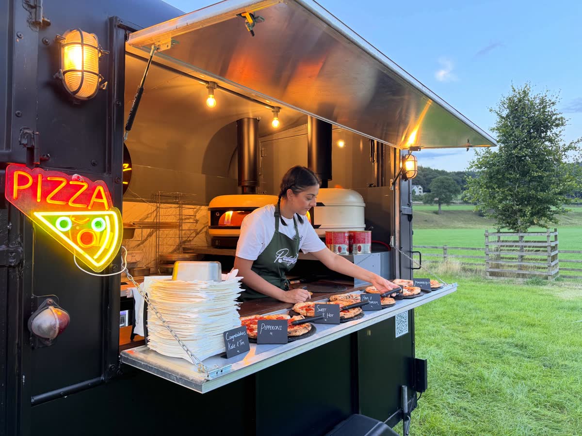 Paddy's Pizza outdoor catering service at countryside wedding